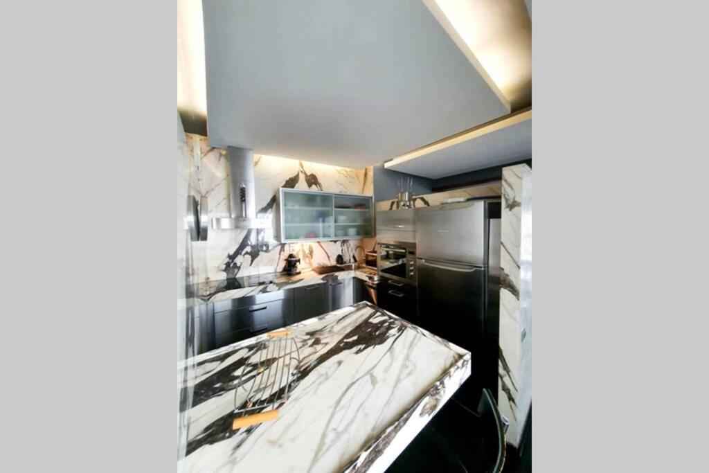 Atico Singular En El Centro Historico. Apartment เฮน ภายนอก รูปภาพ